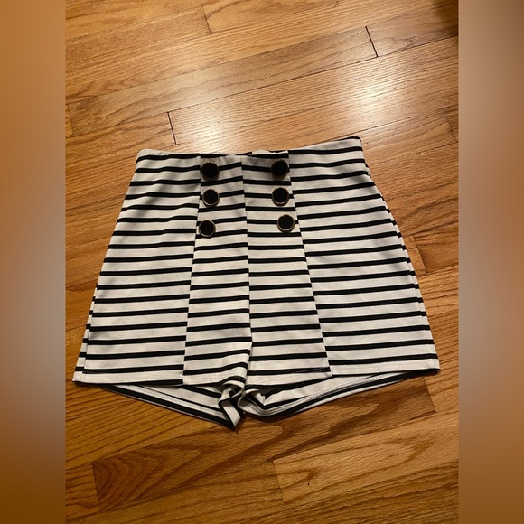 Vita Luna French Striped Flat Front Boating Shorts Black White Buttons M - Picture 3 of 13